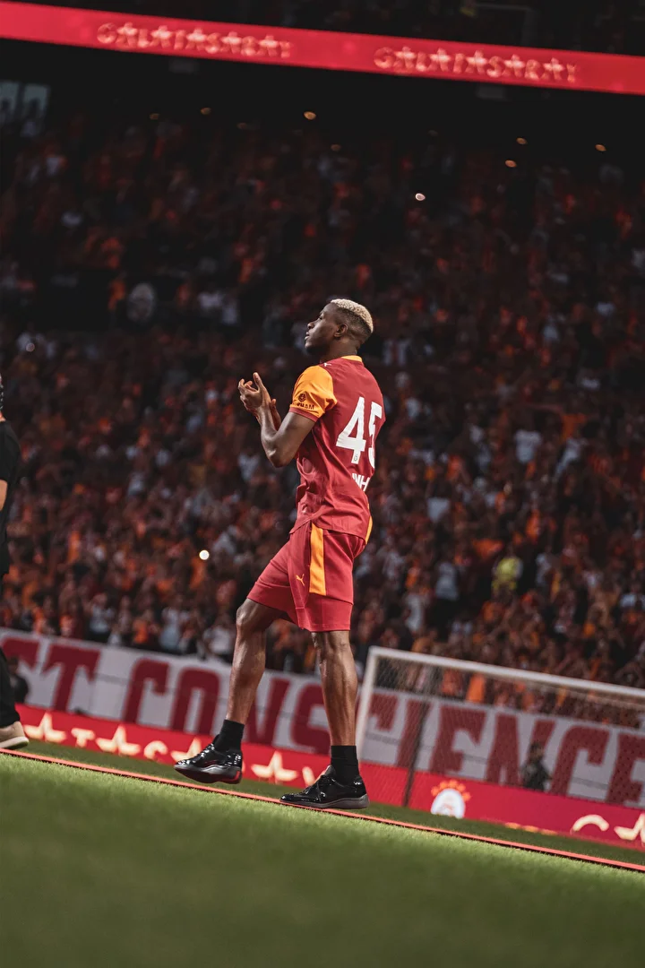 victor osimhene sok suclama sakatlik numarasi yapiyor 0