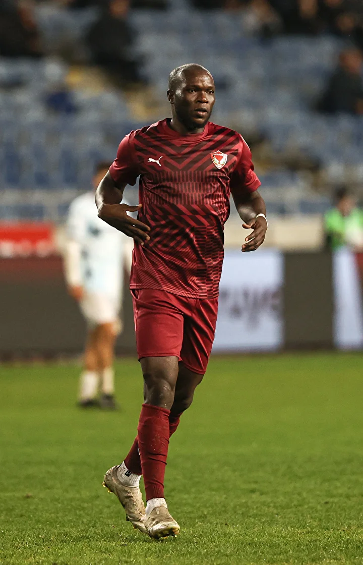 Vincent Aboubakar'ın yeni grubu aşikâr oldu: Artık Süper Lig'de değil 3 vincent aboubakarin yeni grubu asik r oldu artik super ligde degil 2 FRDq5CdE