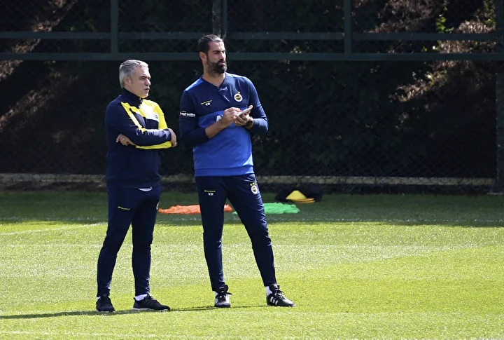 Volkan Demirel'den Fenerbahçe için dikkat çeken transfer itirafı: 1.5 milyon euroya aldıramadığı oyuncu artık 25 milyon euro 7 volkan demirelden fenerbahce icin dikkat ceken transfer itirafi 15 milyon euroya aldiramadigi oyuncu artik TseuKI3G