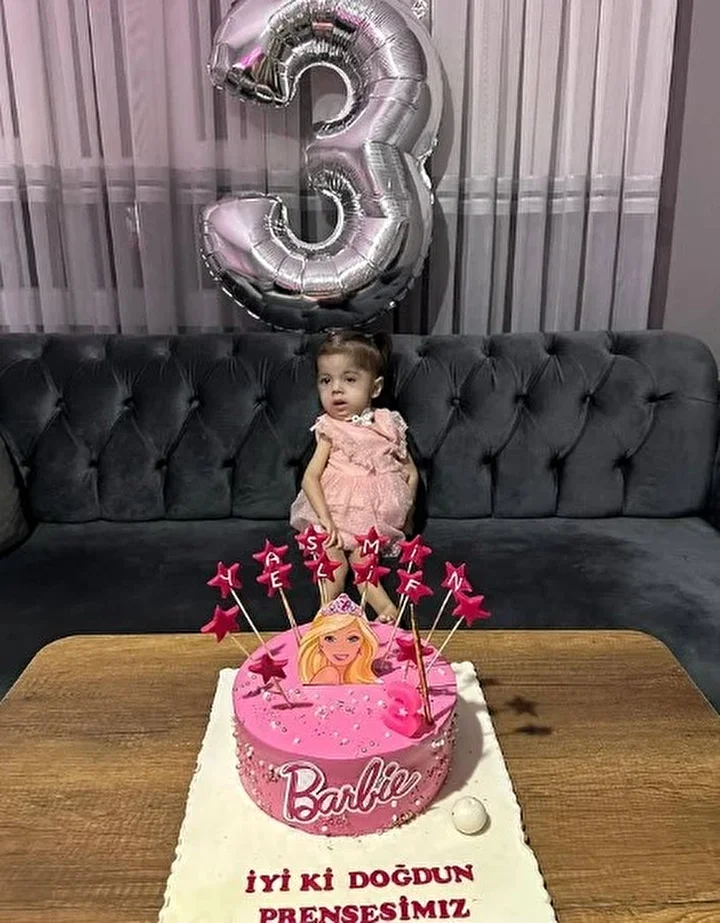 yasmine arizali teneffus aygiti takildigi tez edildi 7 ay komada kalip hayatini kaybetti 6 GFSE9Twb