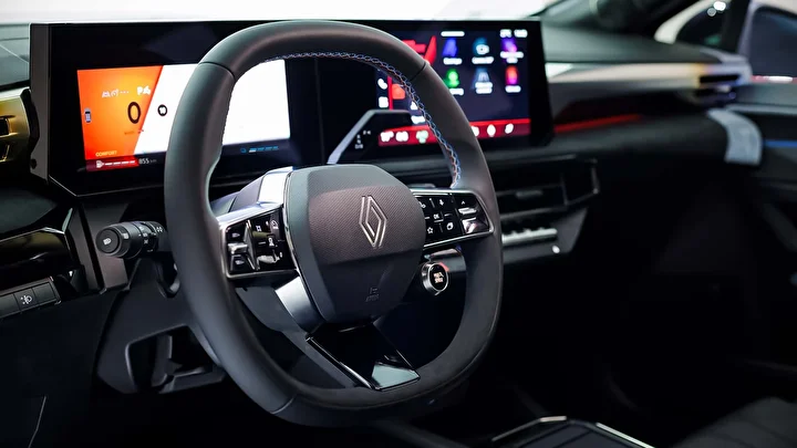 Yeni Clio tanıtıldı: Yakıt cimrisi ve hibrit 8 yeni clio tanitildi yakit cimrisi ve hibrit 7