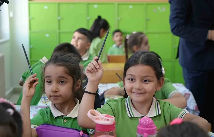 yeni egitim ogretim yili bugun basliyor 18 milyon ogrenci dersbasi yapacak 0 zdf8VyqU