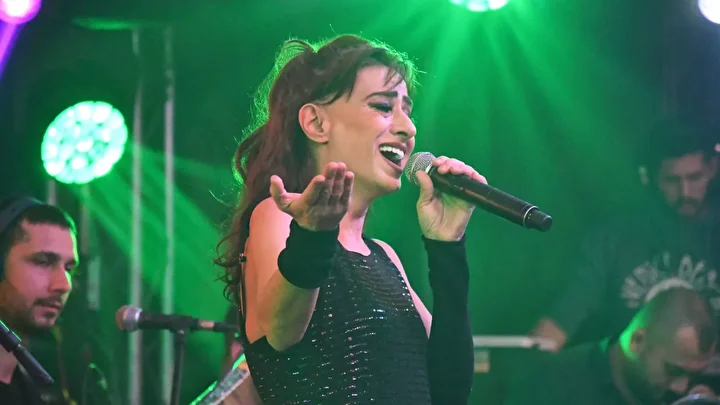 yildiz tilbe aldigi ikram sonrasi kotulesti apar topar sahneyi terk etti 6 FF69SPAA