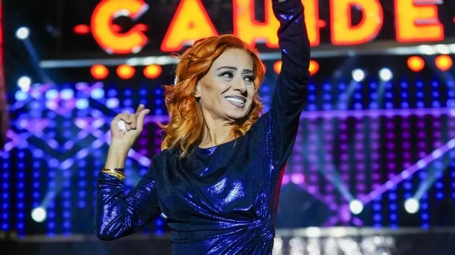 yildiz tilbe aldigi ikram sonrasi kotulesti apar topar sahneyi terk etti gDcCtXz8.webp