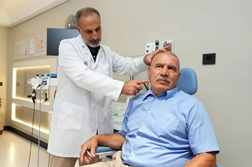 yuz felci riski sebebiyle yillarca erteledigi tumor onu konusmaz hale getirdi 1 LDMlXpen