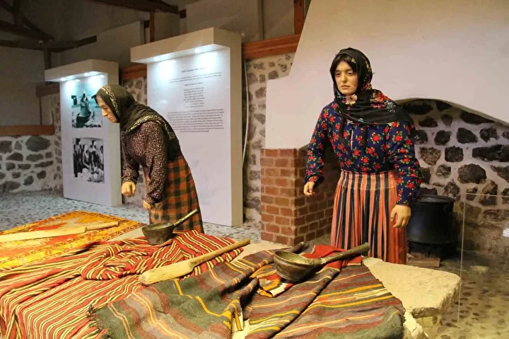 2. Abdülhamid’in yaptırdığı çamaşırhane bayanların güçlü ömrünü yansıtıyor 3 2 abdulhamidin yaptirdigi camasirhane bayanlarin guclu omrunu yansitiyor 2 dYWVKlPF