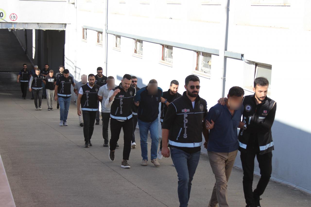 Adana'da geçersiz tapu vurgunu: 80 milyonluk dolandırıcılık şebekesi çökertildi 2 adanada gecersiz tapu vurgunu 80 milyonluk dolandiricilik sebekesi cokertildi 1 P5SzqEaE