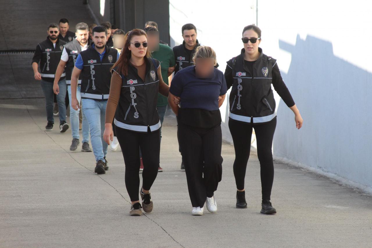 Adana'da geçersiz tapu vurgunu: 80 milyonluk dolandırıcılık şebekesi çökertildi 3 adanada gecersiz tapu vurgunu 80 milyonluk dolandiricilik sebekesi cokertildi 2 aq9jfC69