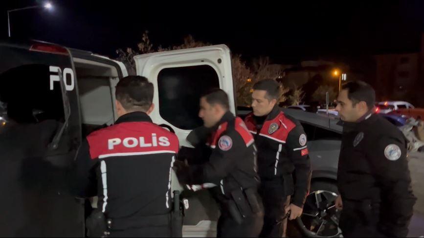 alkolluyken kendisini dolandirdigini arguman ettigi arkadasini vurdu 1 zvUYbO16