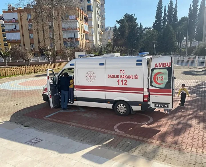 anaokulunda muthis olay dort yasindaki cocugun parmagi koptu 8 vb75nhLS