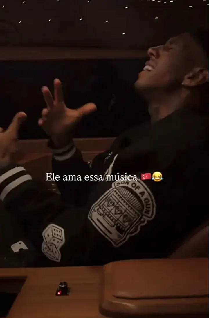 Anderson Talisca Sezen Aksu'nun müziğini söyledi: Toplumsal medya yıkıldı 2 anderson talisca sezen aksunun muzigini soyledi toplumsal medya yikildi 1 AEi3aY7h