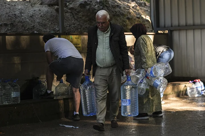 ankara susuz mansur yavas sessiz su kitligi degil idare kitligi yasiyoruz 3 esKdlVL8