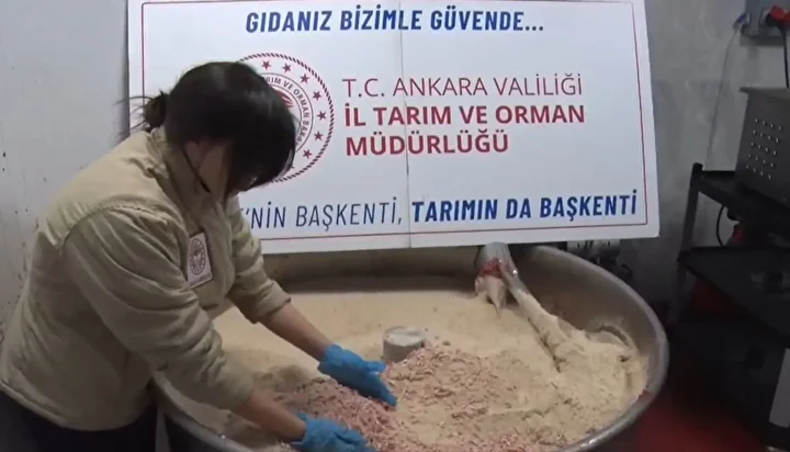 Ankara'da uygunsuzluk tespit edilen 16,7 ton hayvansal besin imha edildi 2 ankarada uygunsuzluk tespit edilen 167 ton hayvansal besin imha edildi 1
