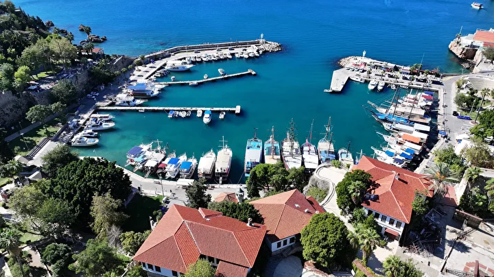 antalyada yazdan kalma gunler kiyilarda yogunluk yasaniyor 2