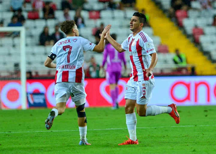 antalyasporda emre belozoglunun yerine fenerbahcenin eski hocasi geliyor 1 mU1pwhrO
