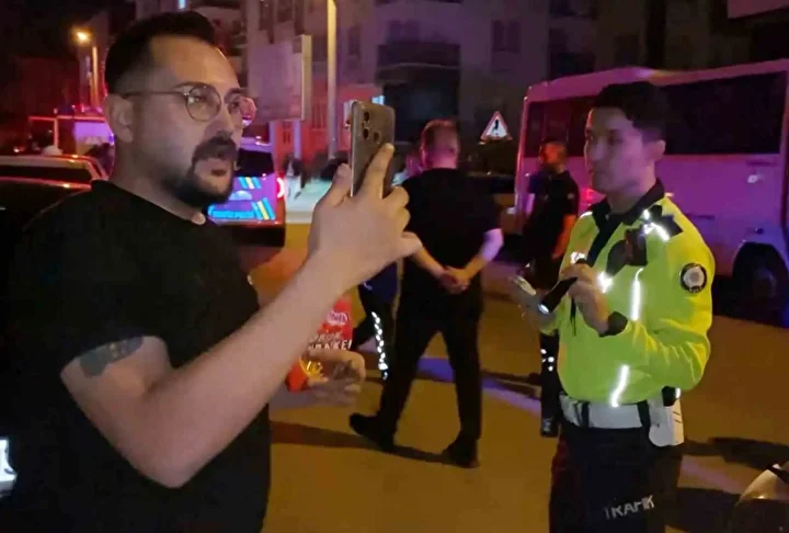 artistlik yapiyorum dedi kraker yiyip polise sikinti anlar yasatti 0 ryZYU5Ny