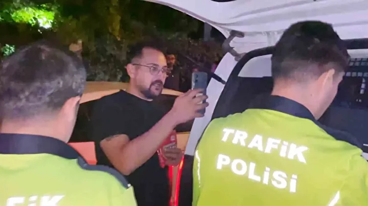 artistlik yapiyorum dedi kraker yiyip polise sikinti anlar yasatti 4 SjrARHDz