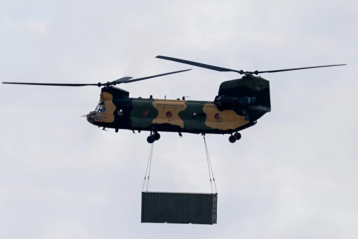 'Ateş Özgür'de maksatlar tam isabetle vuruldu: TSK envanterine katılan yeni ögeler birinci kere alanda 13 ates ozgurde maksatlar tam isabetle vuruldu tsk envanterine katilan yeni ogeler birinci kere alanda 7hk9ZNPS