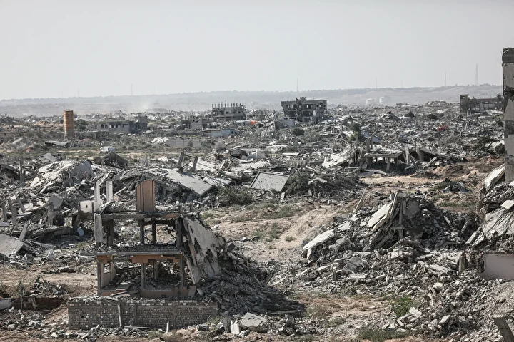 ateskes sonrasi gazzede yollar binalar ve altyapi agir hasar gordu 24 6cfijh8z