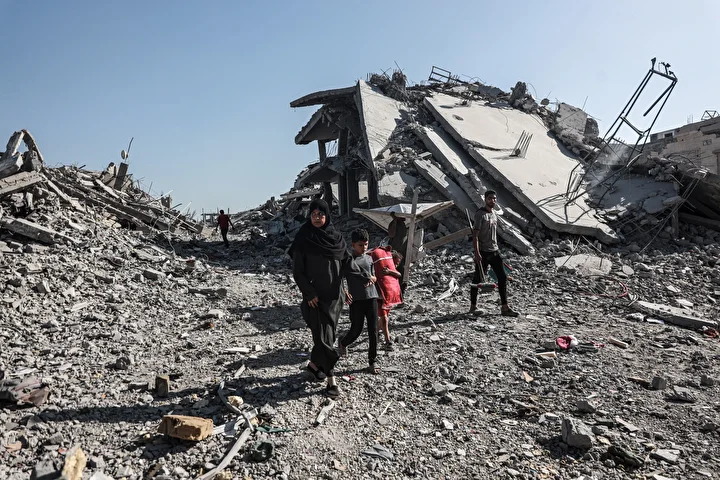 ateskes sonrasi gazzede yollar binalar ve altyapi agir hasar gordu 38 HO8FZM2i