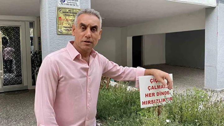 bahcesinden daima cicek calinan apartmanin yoneticisinden farkli ikaz 2 F25LqGew