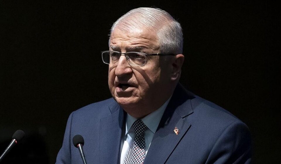 bakan gulerden teror orgutlerine yonelik ileti sartsiz silah birakmali CcepxPlr.jpg
