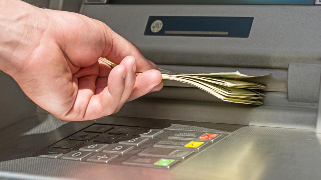 banka hesabinizdaki parayi ucuruyorlar basinca basiniz kaygiya giriyor 0 Qy4WOEHV