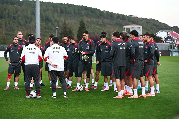 baris alper yilmazin yoklugunda montelladan flas karar yerine onu oynatacak 0 lvsaWMEE