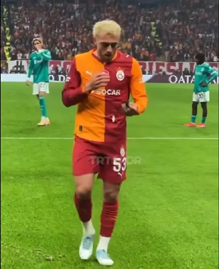 baris alperden liverpool macina damga vuran manzara penalti sonrasi bakin ne yapti goruntu c3D8KNMl