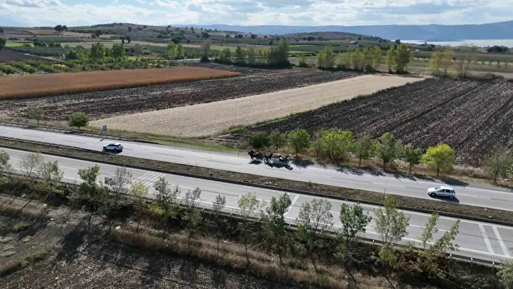 baris icin at uzerinde 4 bin 800 kilometre amaclari kuduse varmak 4 8VmidIBj