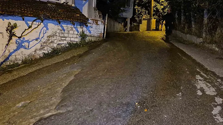 Bartın'da büyük panik: Gece yarısı patladı mahalleli gürültüyle uyandı 5 bartinda buyuk panik gece yarisi patladi mahalleli gurultuyle uyandi 4 n5QQHKW6