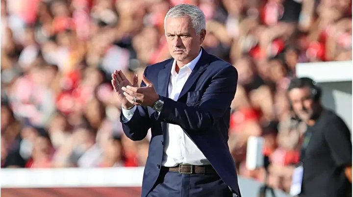 Benfica’da derbi öncesi büyük kriz: Mourinho basın toplantısında açıklayacak 1 benficada derbi oncesi buyuk kriz mourinho basin toplantisinda aciklayacak 0 FuQGnNGd