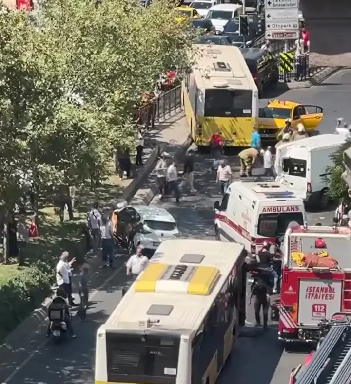 Beyoğlu'nda kaza yapan İETT otobüsünün sürücüsünün 15 yıla kadar mahpusu istendi 2 beyoglunda kaza yapan iett otobusunun surucusunun 15 yila kadar mahpusu istendi 1 BrJerLd5