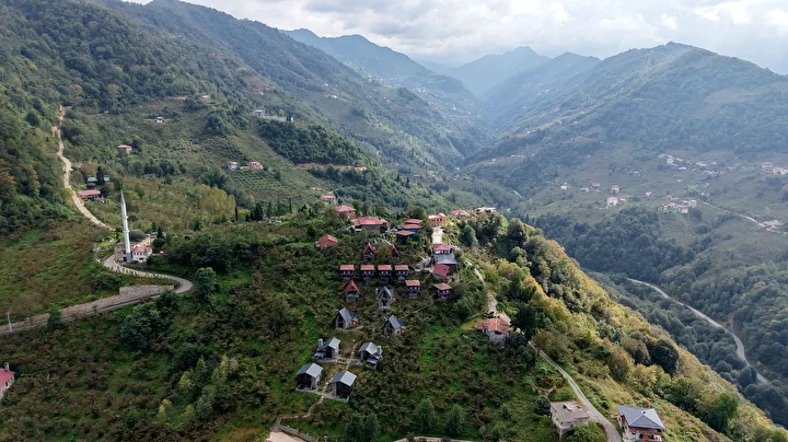 Bu meskenler tek bir kumanda ile 360 derece dönüyor: Trabzon'da yapıldı 6 bu meskenler tek bir kumanda ile 360 derece donuyor trabzonda yapildi 5 9OwzwWK7