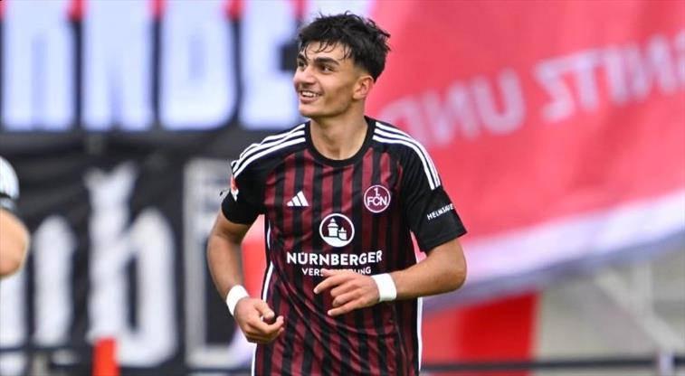 Can Uzun Süper Lig devinin kapısından dönmüş! Tam 1 yıl bekledi argümanı 2 can uzun super lig devinin kapisindan donmus tam 1 yil bekledi argumani 1
