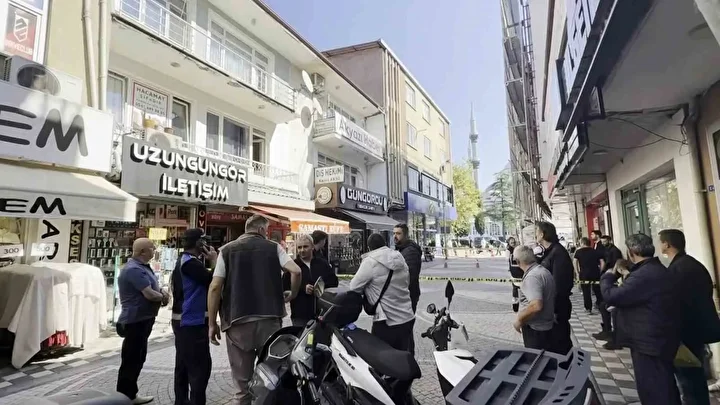 catirdama sesleri panige sebep oldu 2 katli bina tahliye edildi 5 SuR1MVly