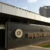 Manisa’da araca silahlı taarruz: Yaralılar var disisleri bakanligi hamasin yaniti kalici barisa kapi acabilir RQ77LTx4.webp