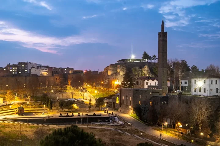 Diyarbakır Kültür Yolu'na hazır: Mezopotamya'da ışıltılı bir kültür seyahati başlıyor 2 diyarbakir kultur yoluna hazir mezopotamyada isiltili bir kultur seyahati basliyor 1 77vJic3d