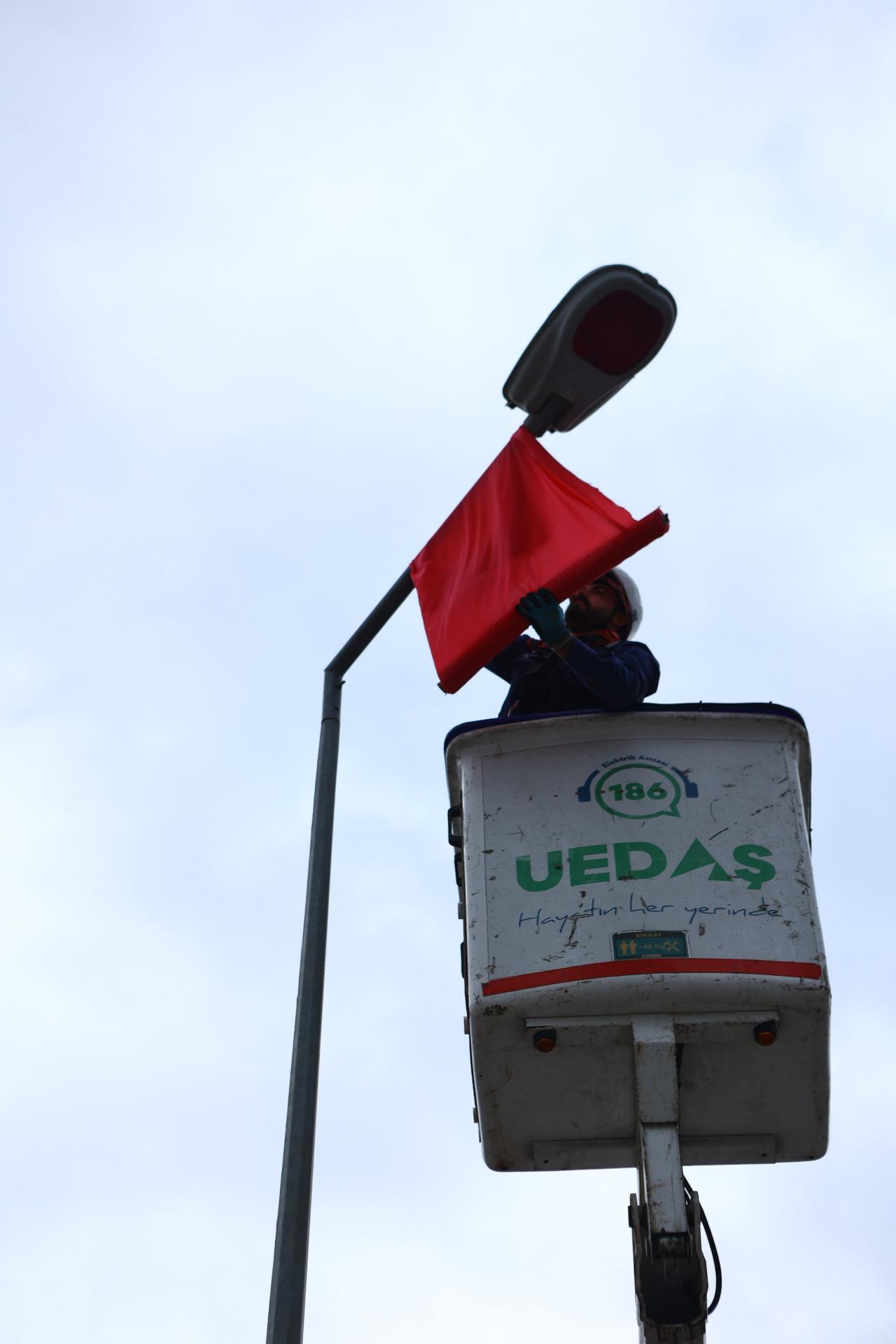 Erken teşhis farkındalığı: Sokak lambaları pembe yandı 4 erken teshis farkindaligi sokak lambalari pembe yandi 3 D63mLfKN