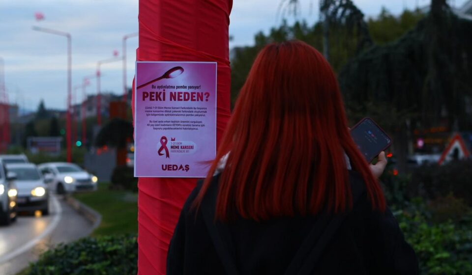 Erken teşhis farkındalığı: Sokak lambaları pembe yandı erken teshis farkindaligi sokak lambalari pembe yandi rxVNeuXg.jpg
