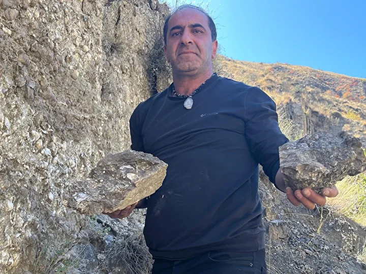 erzurumda bulundu 200 milyon yil oncesine ait dogudan batiya 80 km kuzeyden guneye 200 rKM2ErOB
