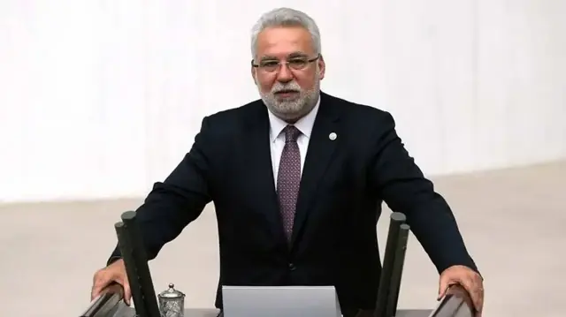Eski AK Parti milletvekili Hüseyin Kocabıyık Cumhurbaşkanına hakaretten tutuklandı eski ak parti milletvekili huseyin kocabiyik cumhurbaskanina hakaretten tutuklandi 3Wc8TONw.webp