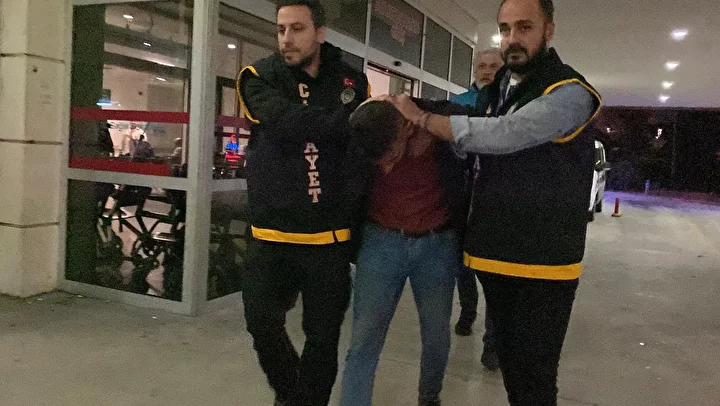 eski esi ile yanindaki kisiyi bicakla yaralayan kuskulu yakalandi 2 vH4BN3Jm