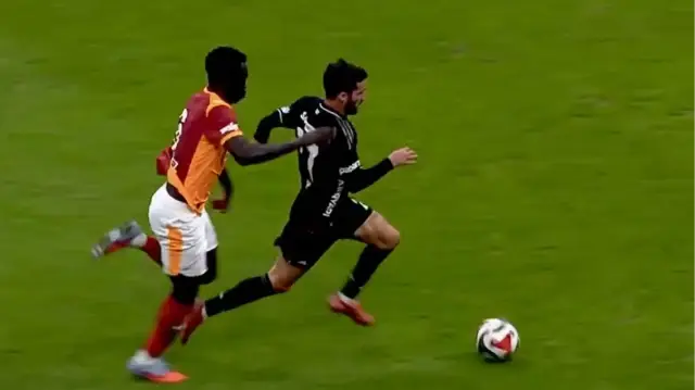Eski hakemler yorumladı: Davinson Sanchez’in durumunda kırmızı kart var mı? eski hakemler yorumladi davinson sanchezin durumunda kirmizi kart var mi A83IkDhO.webp