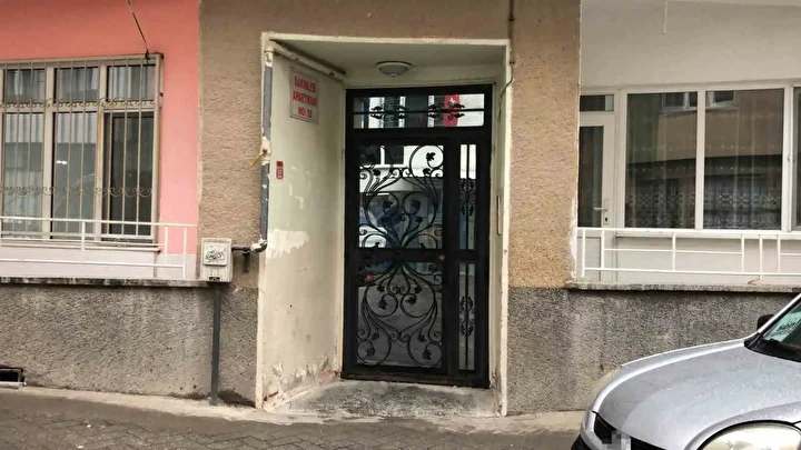 Eskişehir’de 45 yaşındaki şahıs meskeninde meyyit bulundu 4 eskisehirde 45 yasindaki sahis meskeninde meyyit bulundu 3 UrWOO79B