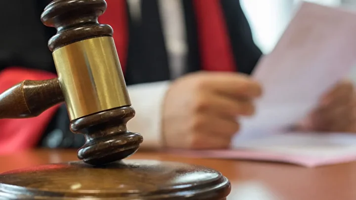 eskisehirde vahset 15 yasindaki cocugu boynundan yaraladi konutunu yakmaya kalkti 4 Hu691QC1