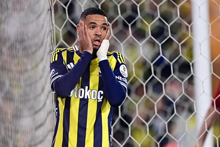 fenerbahce 30 milyon euro teklifi reddetmisti yildiz futbolcu yeni donemde kayiplarda 2