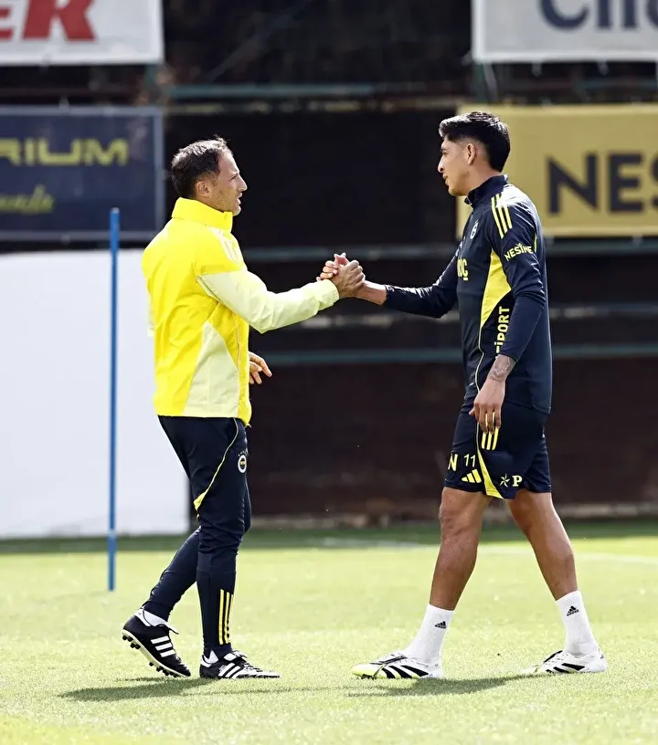 fenerbahcede flas edson alvarez gelismesi takima alinmadi 3 82gMzqCe