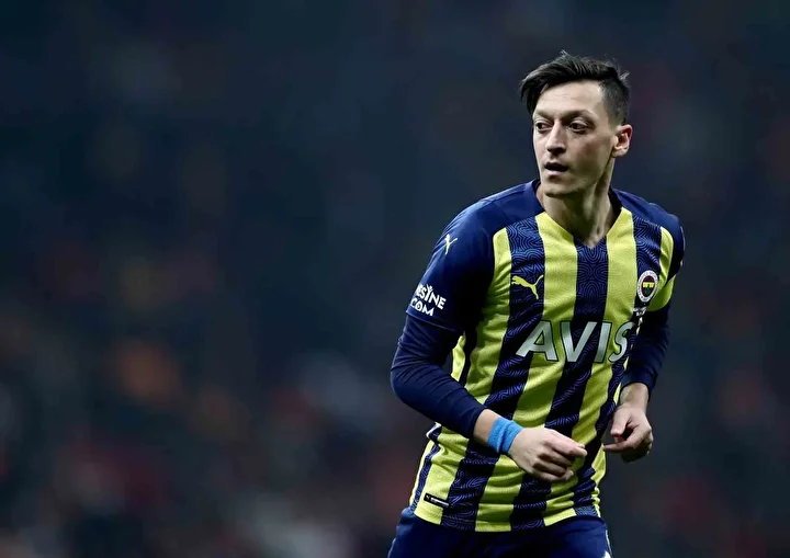 fenerbahcede flas gelisme eski yildizi yonetici olarak donuyor 4 fut4DdTi