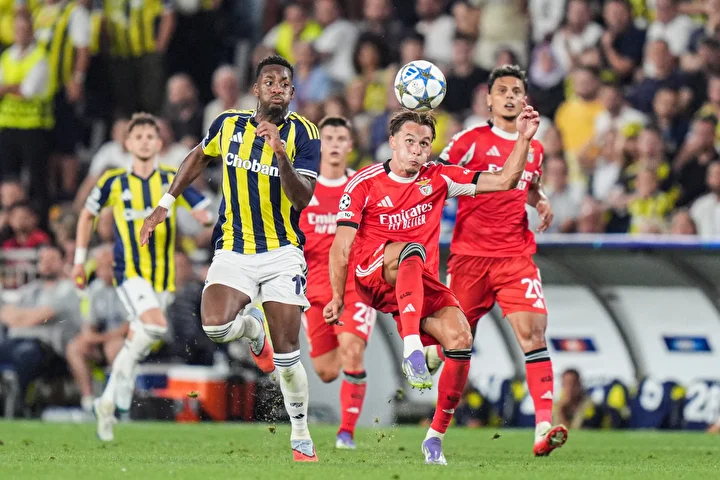 Fenerbahçe'de flaş gelişme! Ocakta yollar ayrılabilir 4 fenerbahcede flas gelisme ocakta yollar ayrilabilir 3 z9ULhfWT